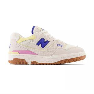 New Balance 550 sneakers in pastel with gum sole